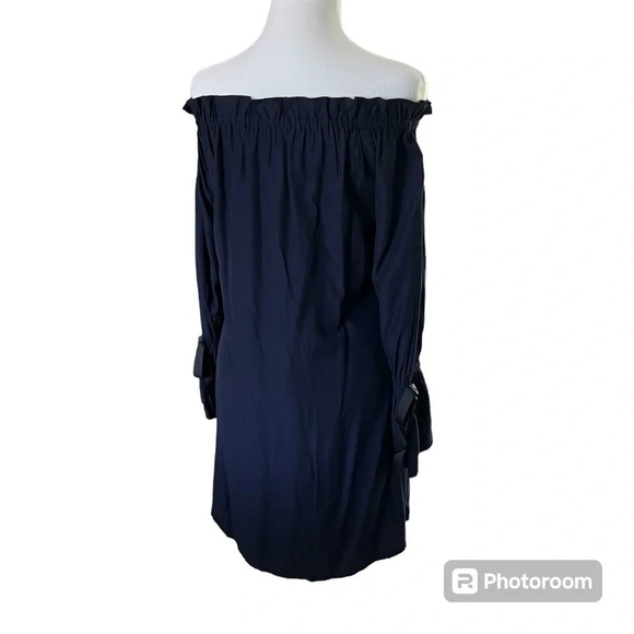 Elegant Black Off-Shoulder Mini Dress - Picture 6 of 8